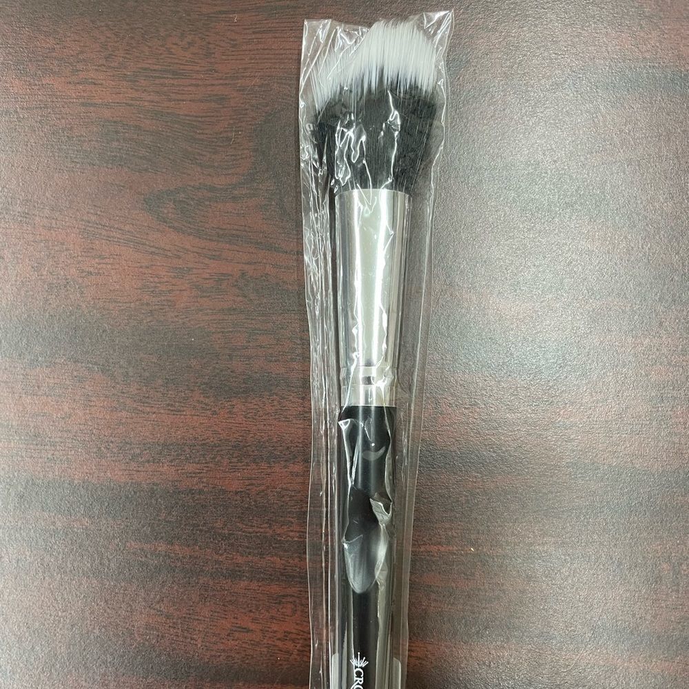 NWT Crown Brush Tapered Due Fiber Brush C427